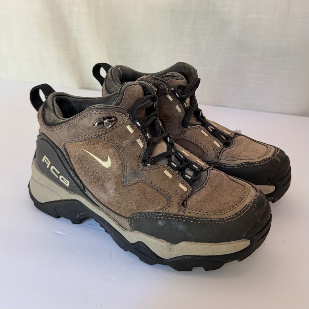 Vintage Nike ACG Hiking Boots Suede Leather Vibram Sole Trail Shoes Gorpcore